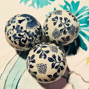 Blue and White Floral Decorative Spheres
